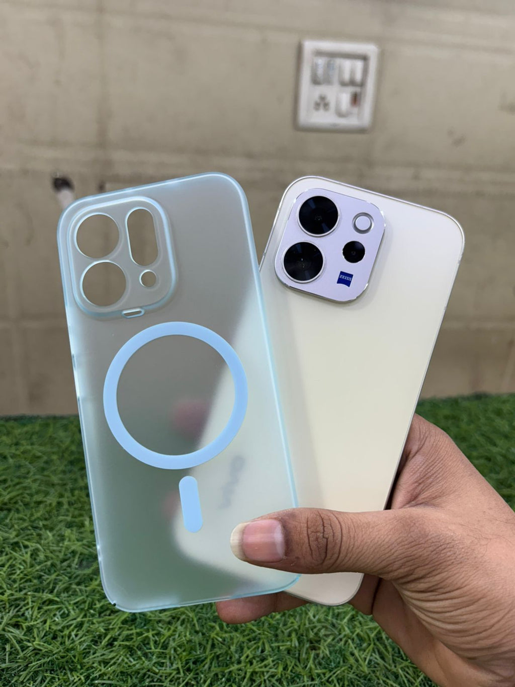 Anty Yellow Hard MagSafe back cover for Vivo V70